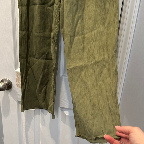 Abercrombie & Fitch Green and White Pants Set - Picture 3 of 7